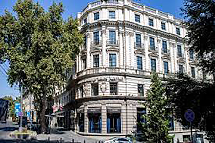 Туристический район в Тбилиси, широкий выбор магазинов, ресторанов и развлечений, историческая часть города. Վրաստանում գտնվող հյուրանոցներ և հանրակացարաններ. Թբիլիսի Մարիոթ