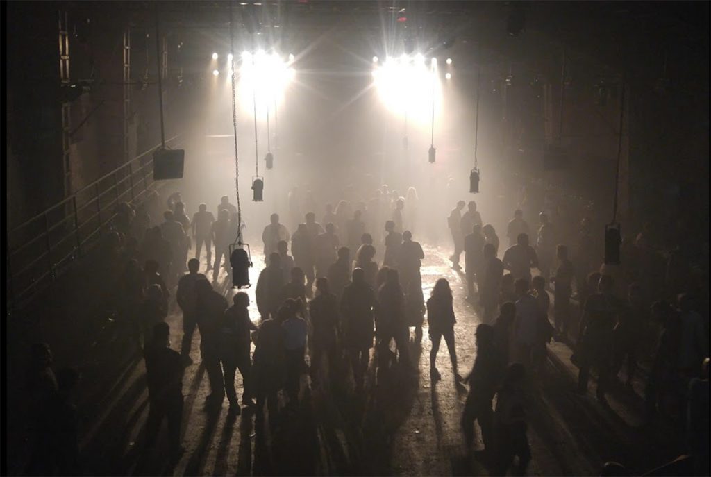 Gürcüstanda əyləncə və istirahət: Bassiani gecə klubu. Gecə həyatı, klub musiqisi, rəqs - yeni insanlarla tanış olmaq və çox əylənmək üçün əla yerdir