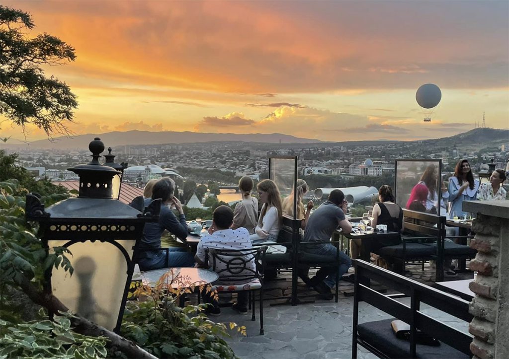 Best places to eat in Georgia: 144 stairs cafe. Unique food and warm atmosphere in the heart of old Tbilisi. Guide for tourists, restaurants, hotels